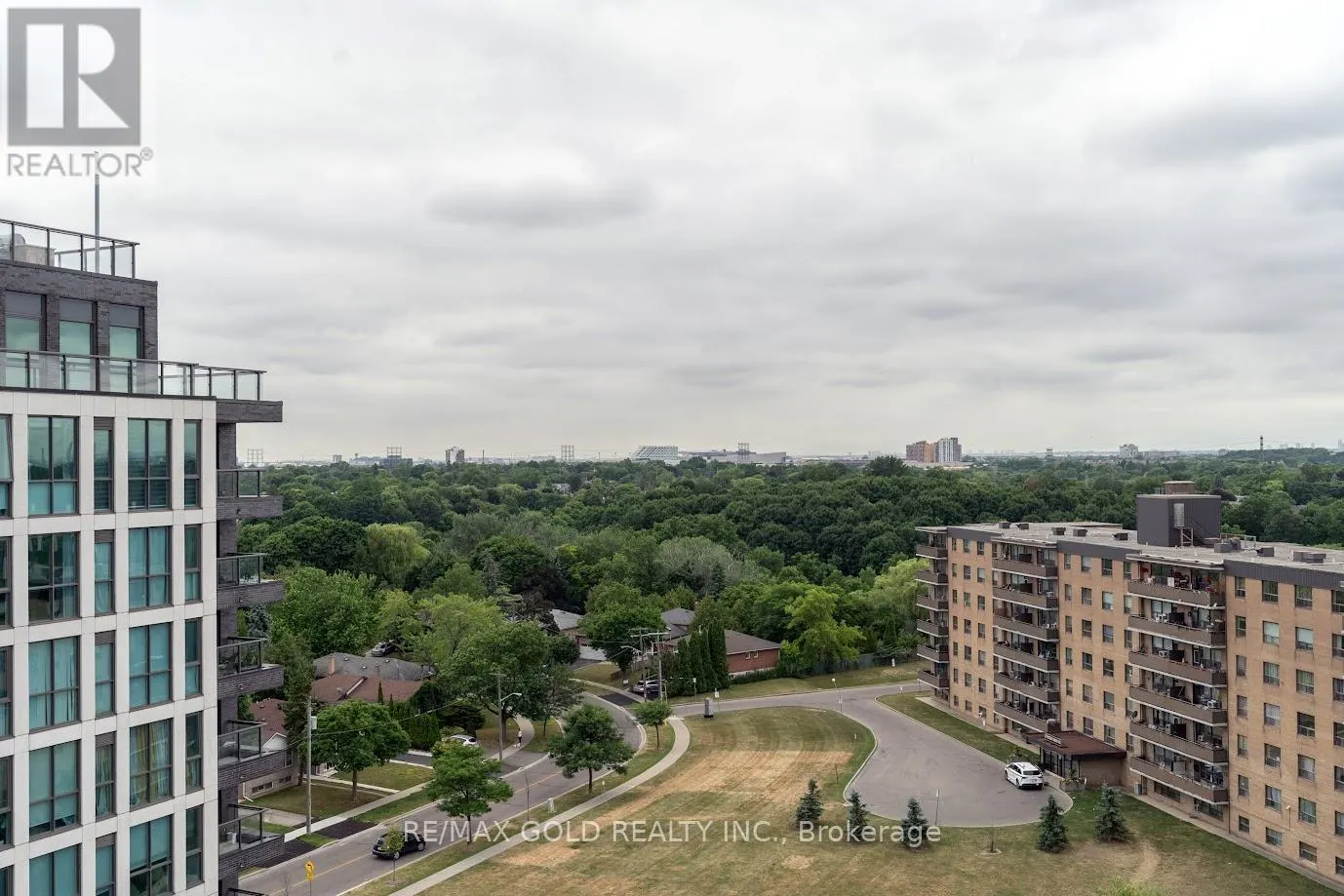 1105 - 80 ESTHER LORRIE DRIVE