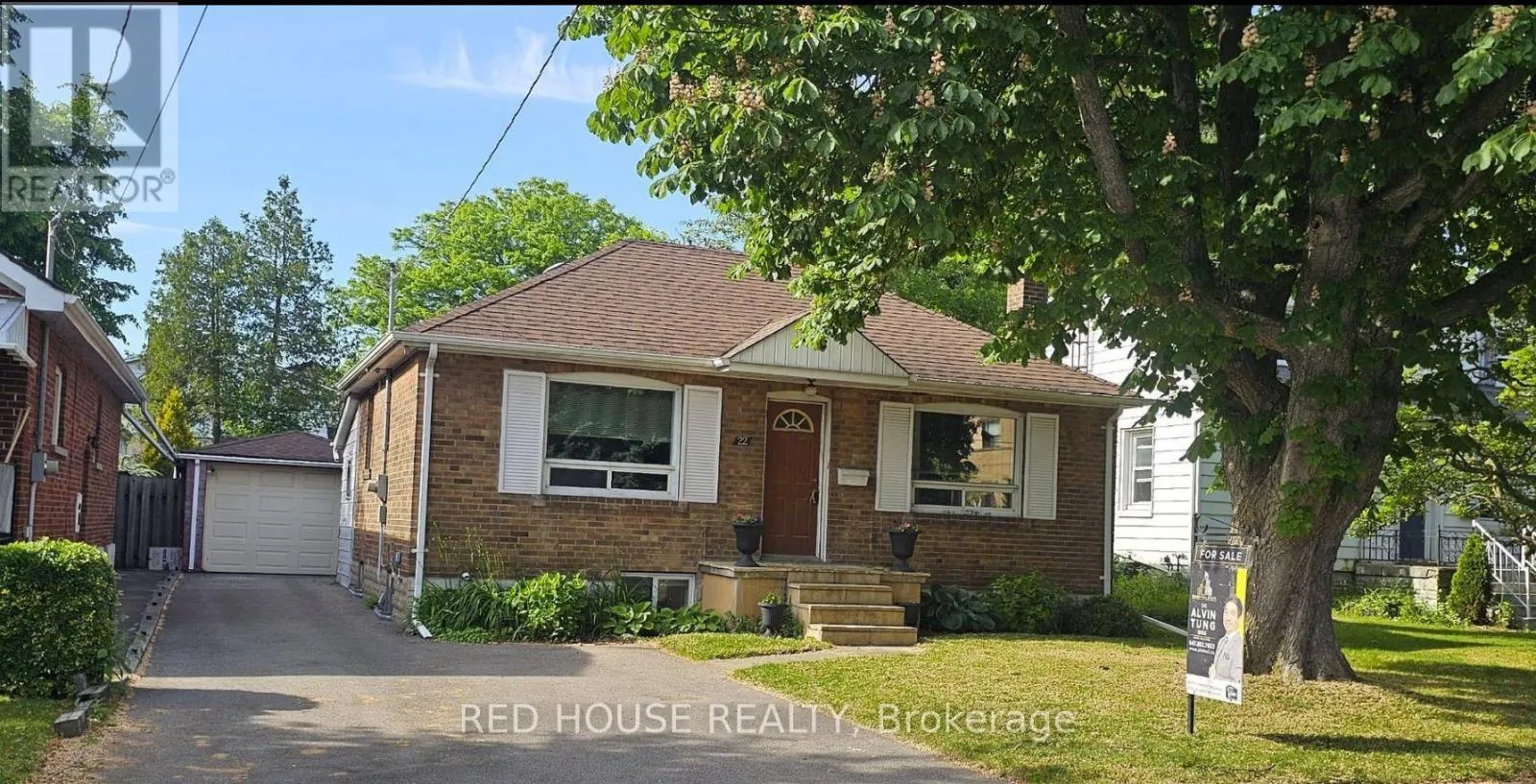 LOWER - 22 BIRCHLEA AVENUE
