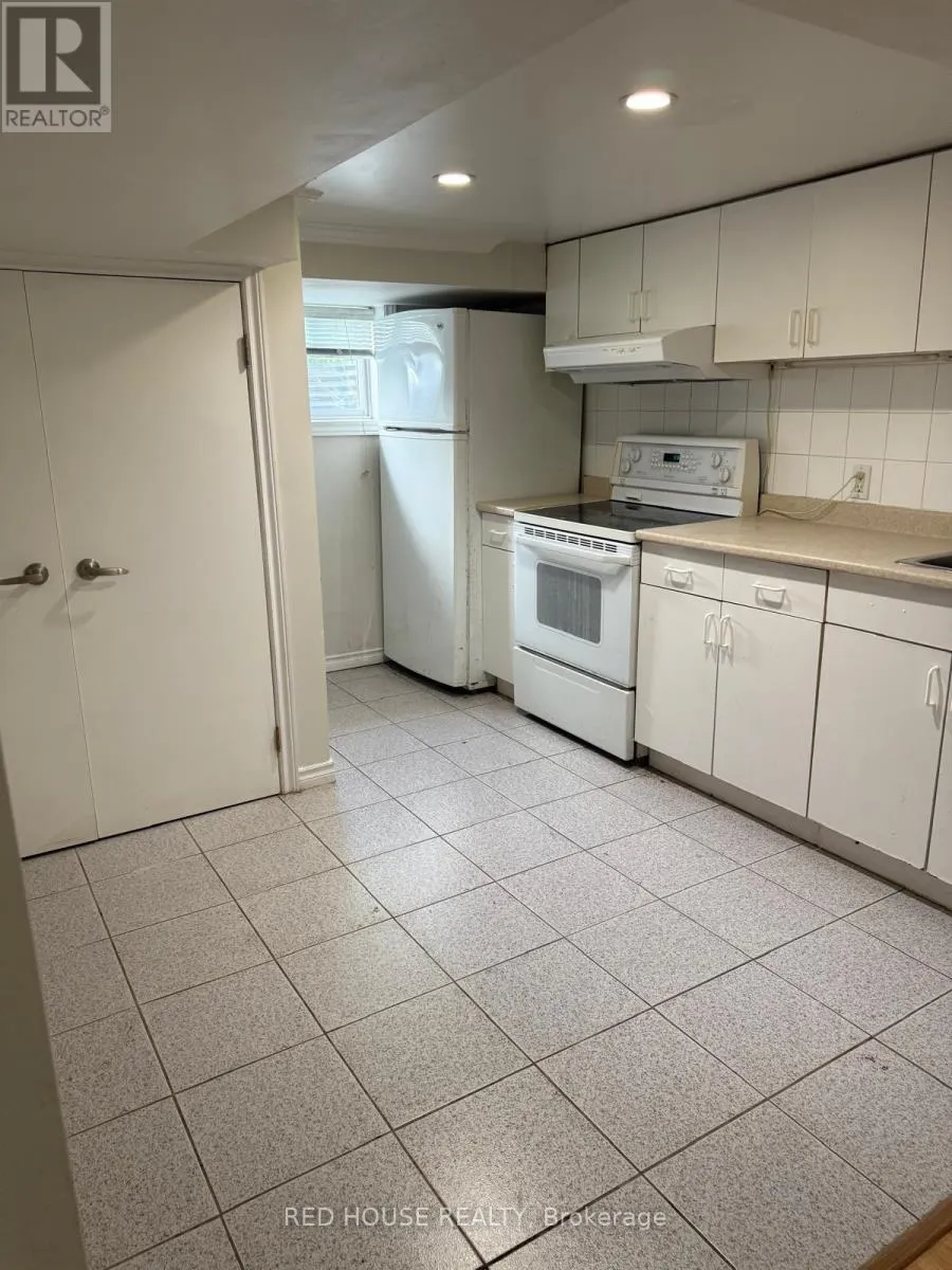 LOWER - 22 BIRCHLEA AVENUE