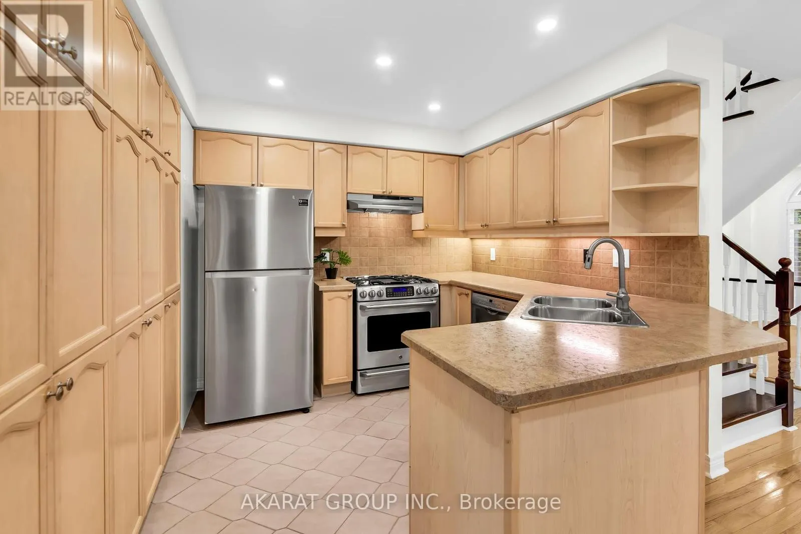 43 - 2250 ROCKINGHAM DRIVE
