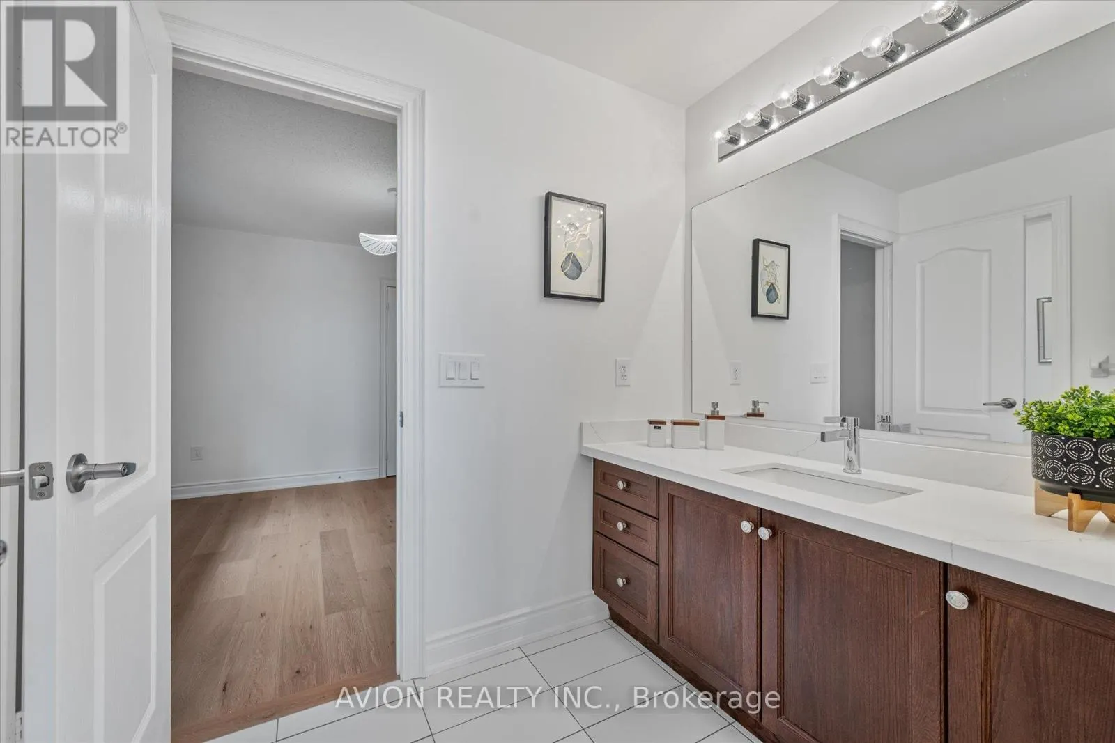264 BELMORE COURT
