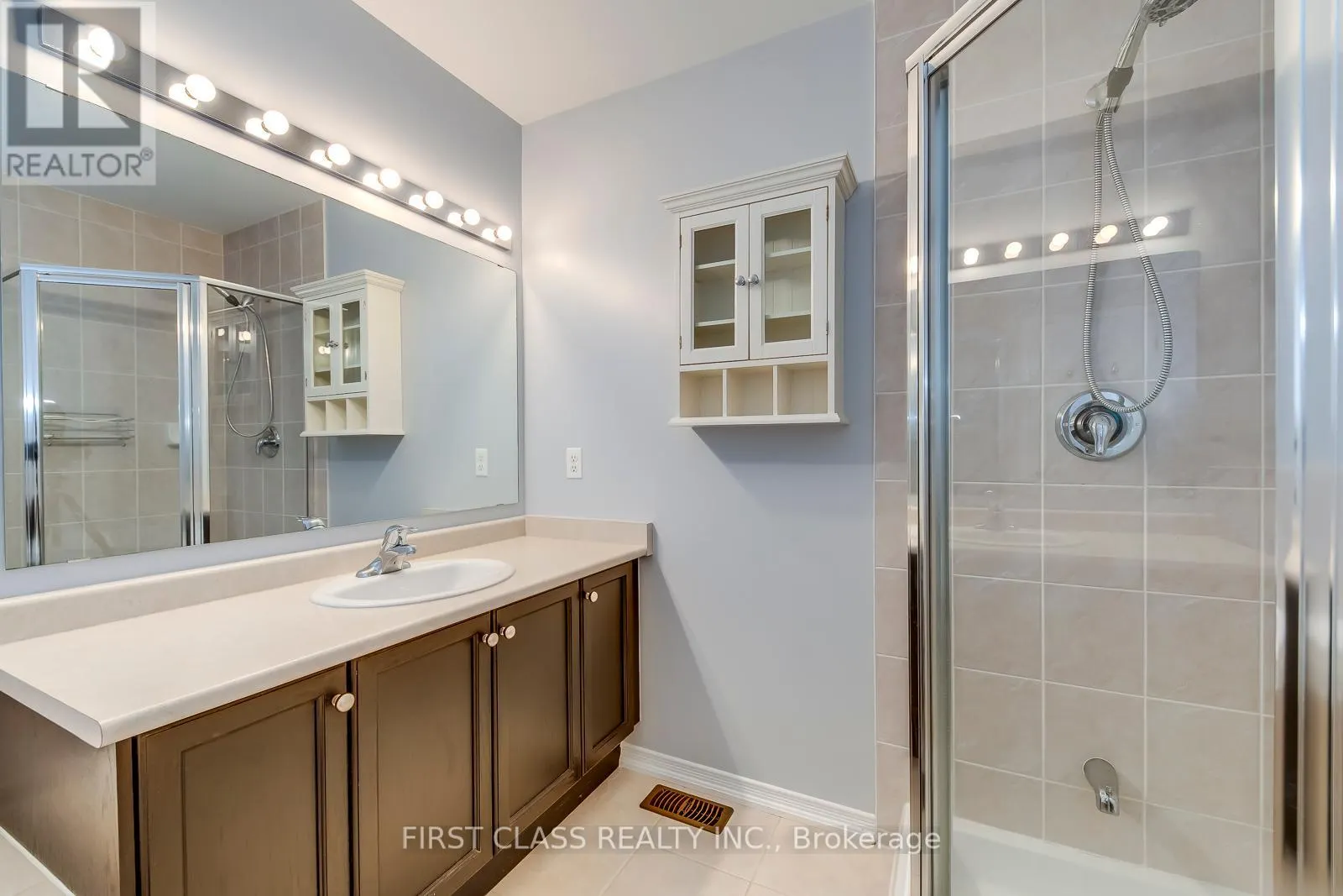 39 - 651 FARMSTEAD DRIVE