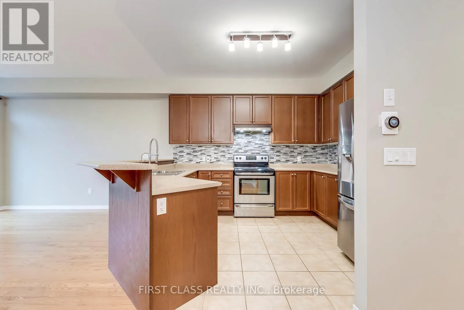 39 - 651 FARMSTEAD DRIVE
