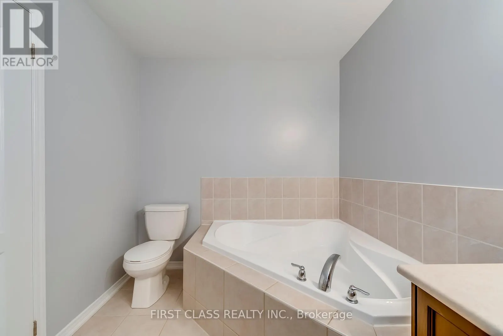 39 - 651 FARMSTEAD DRIVE