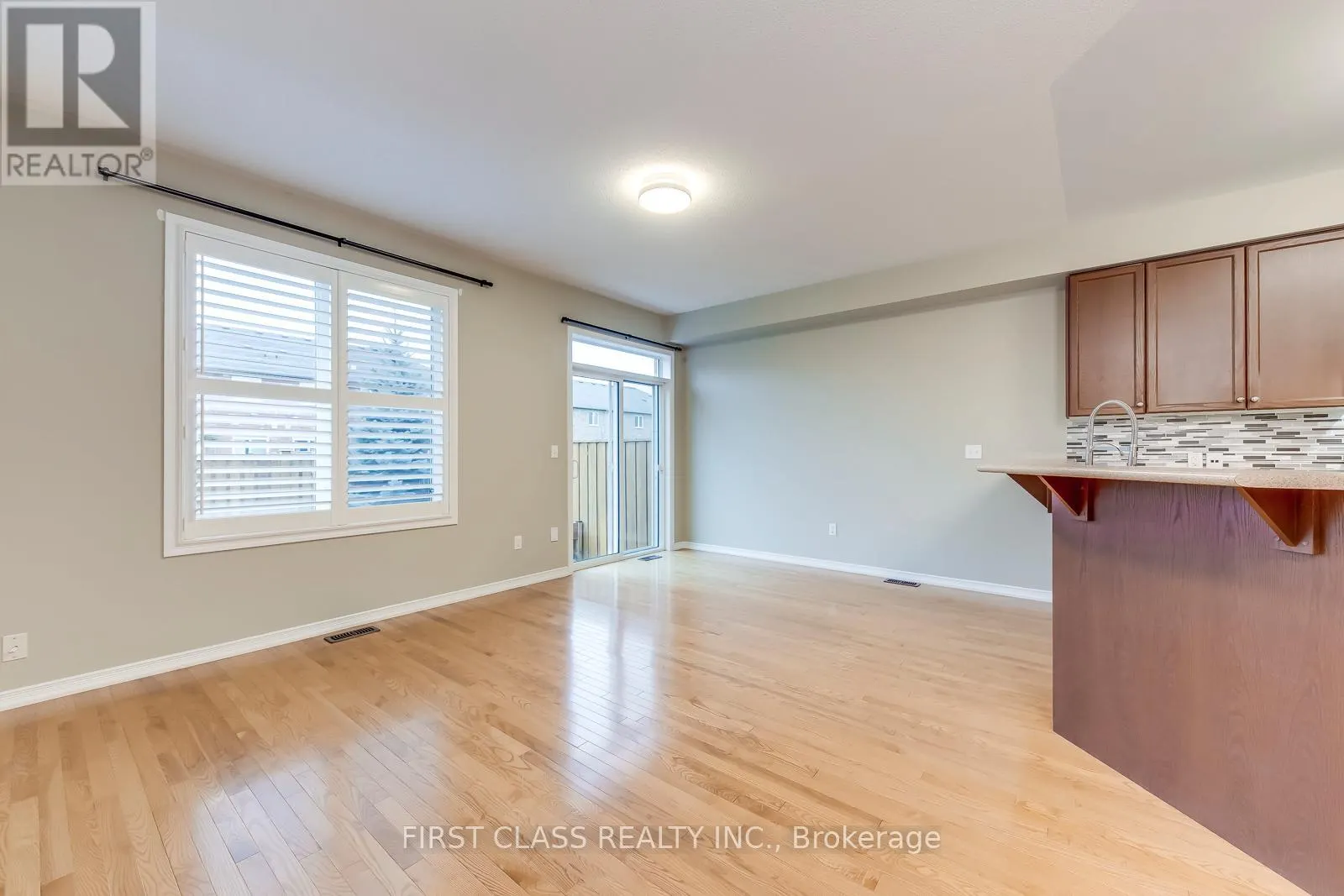 39 - 651 FARMSTEAD DRIVE