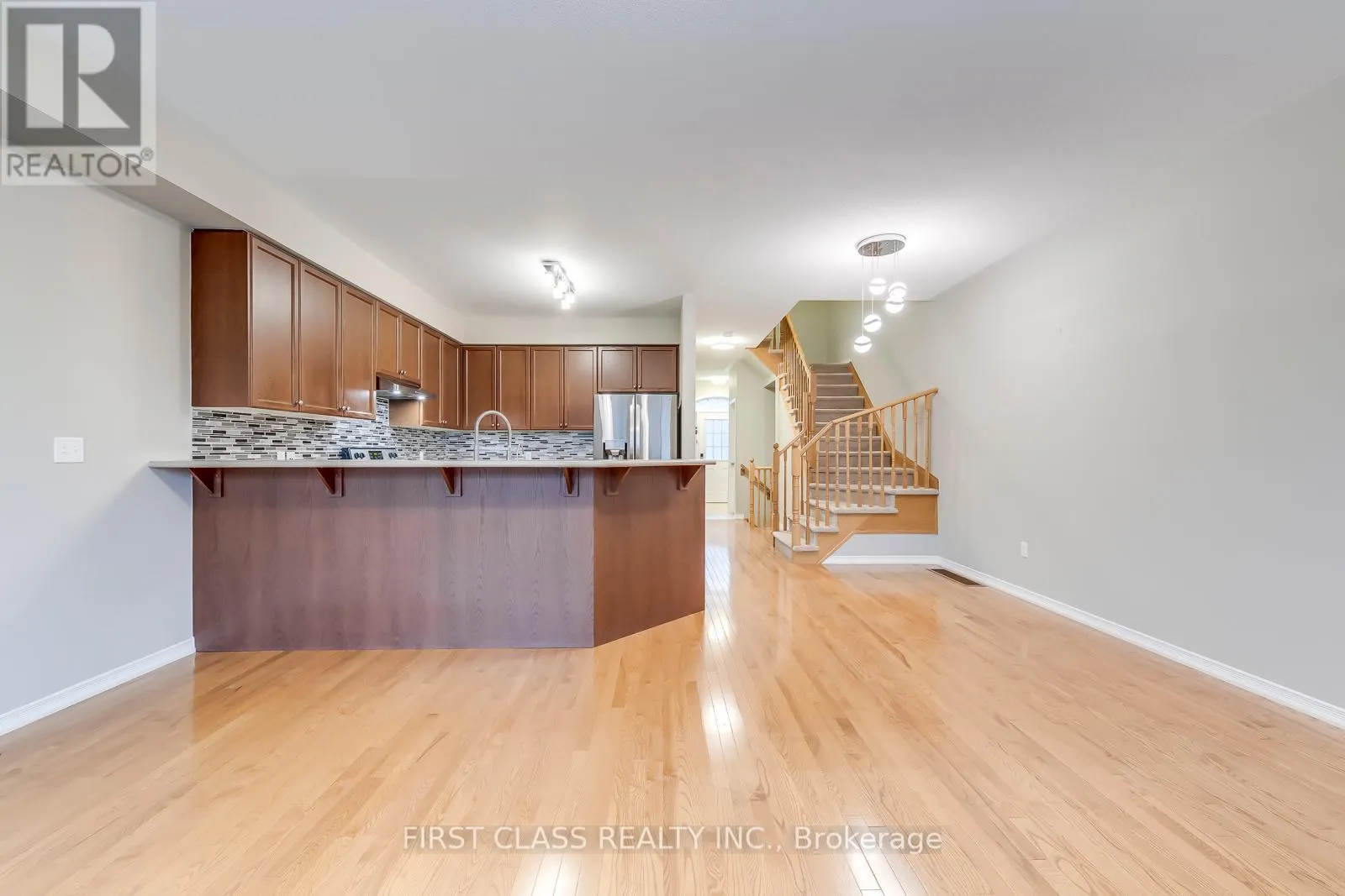 39 - 651 FARMSTEAD DRIVE