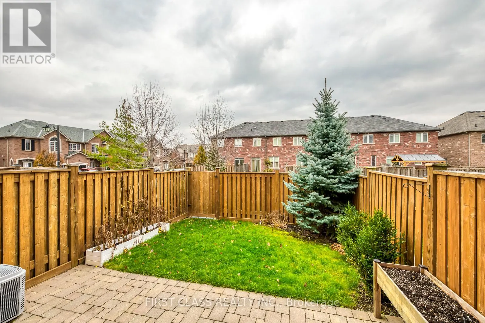 39 - 651 FARMSTEAD DRIVE