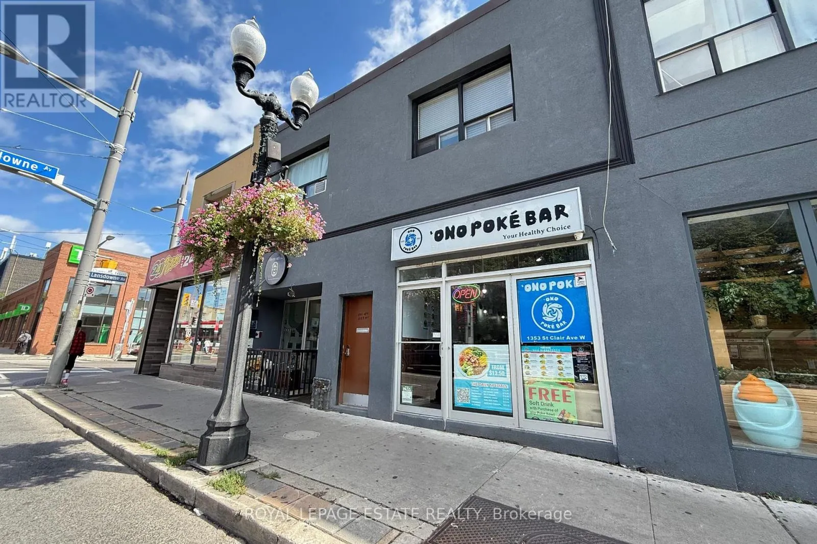 1353 ST CLAIR AVENUE W