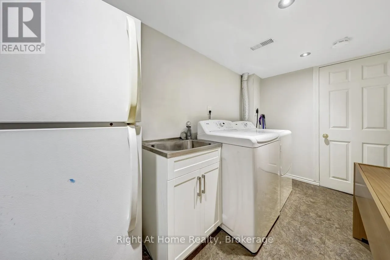 48 - 5255 GUILDWOOD WAY, #48