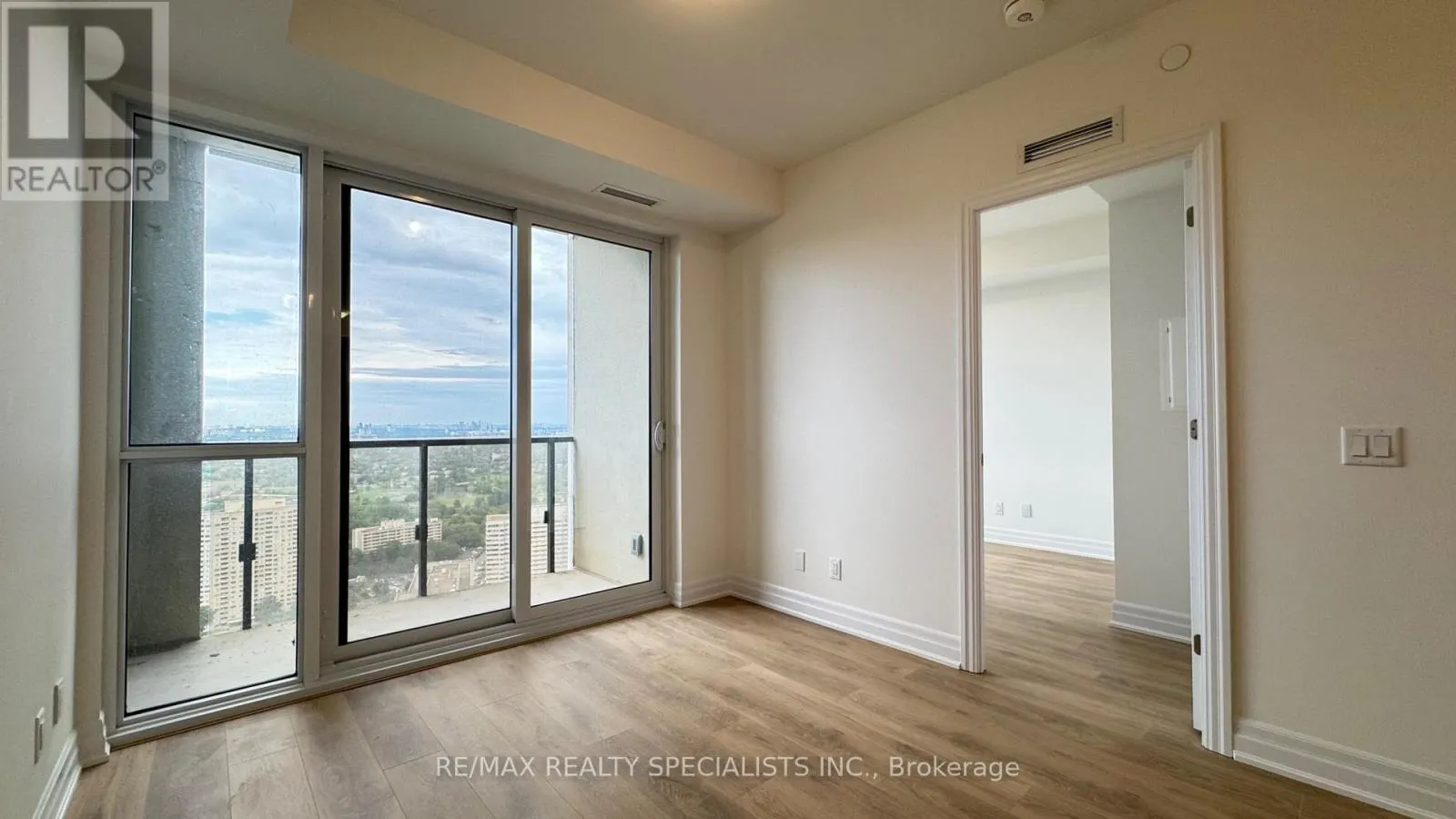 3103 - 30 ELM DRIVE W