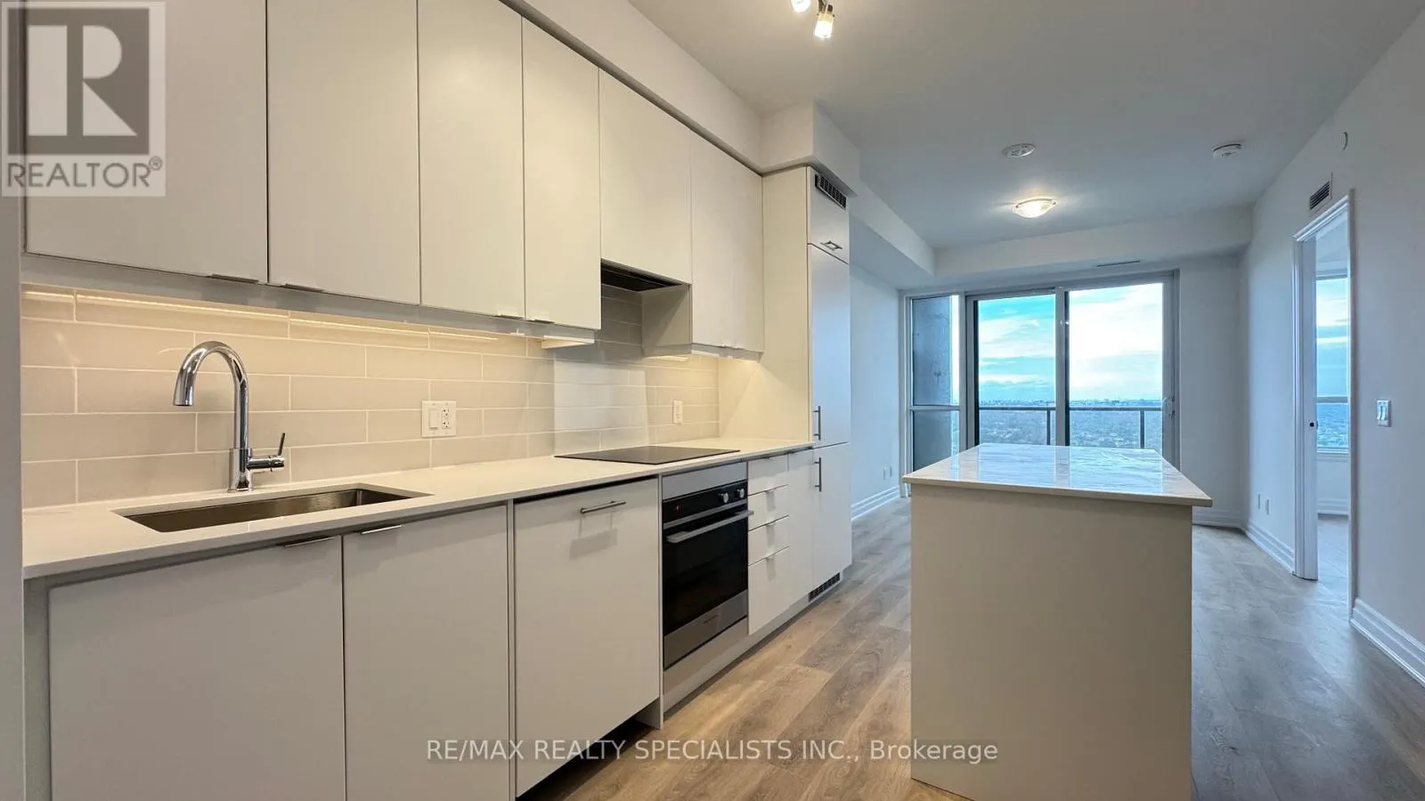 3103 - 30 ELM DRIVE W