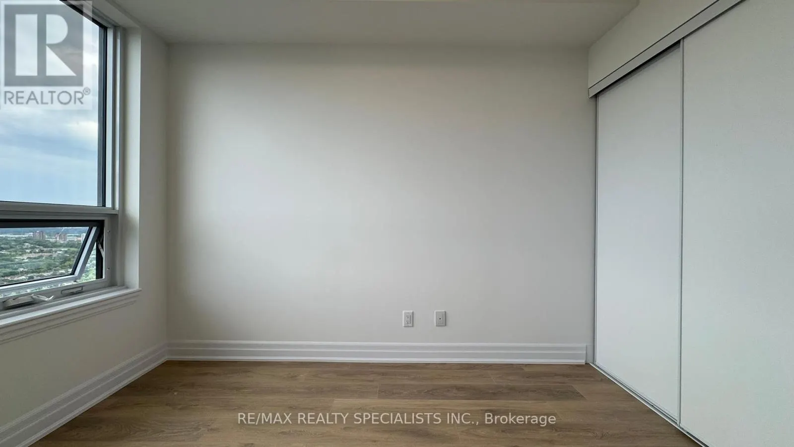 3103 - 30 ELM DRIVE W