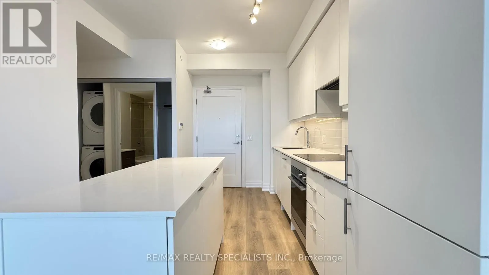 3103 - 30 ELM DRIVE W
