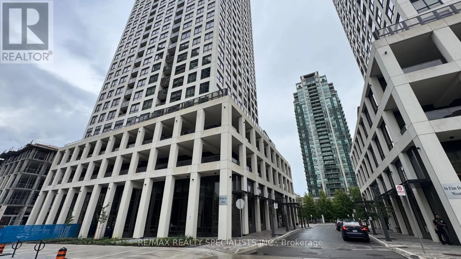 3103 - 30 ELM DRIVE W