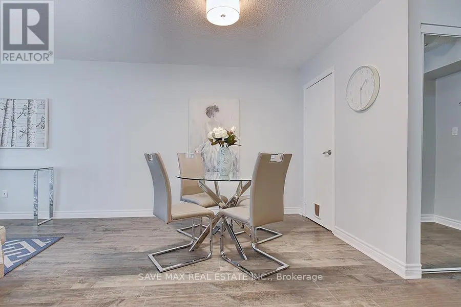 414 - 1450 GLEN ABBEY GATE
