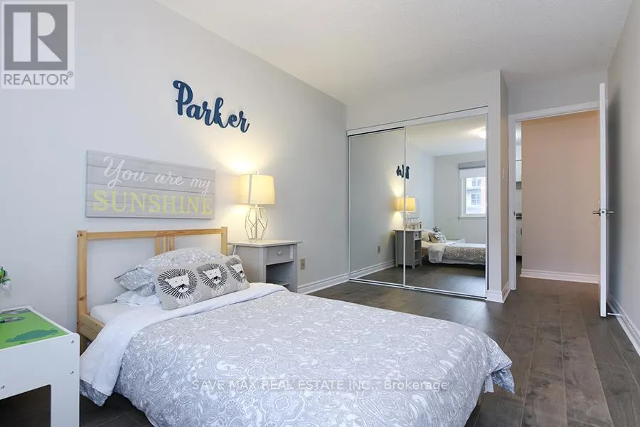 414 - 1450 GLEN ABBEY GATE