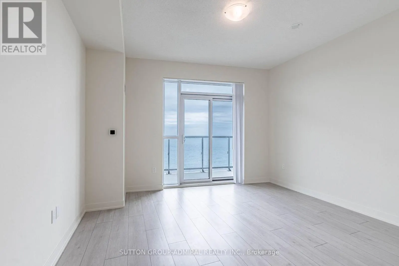 5302 - 38 ANNIE CRAIG DRIVE