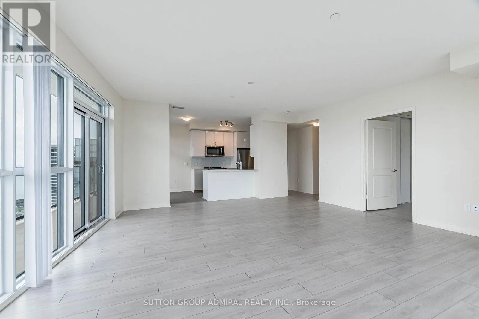 5302 - 38 ANNIE CRAIG DRIVE