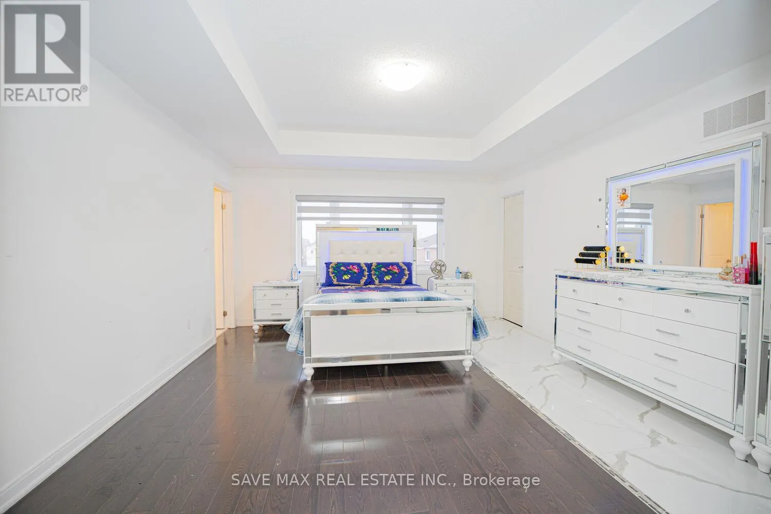 23 HENDRICKS CRESCENT