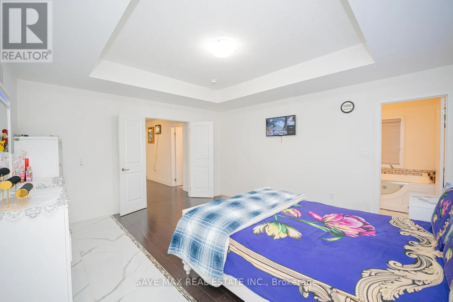 23 HENDRICKS CRESCENT