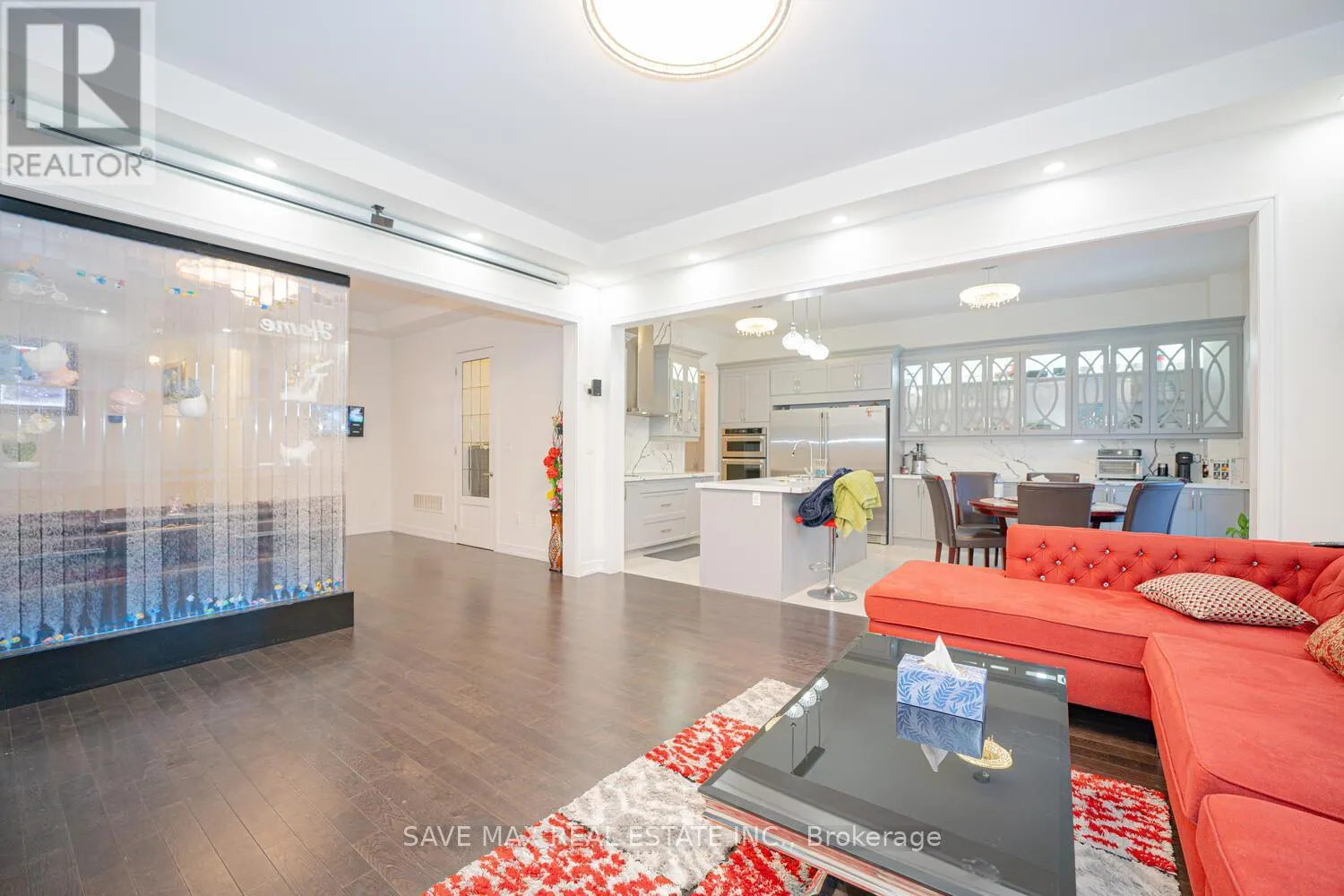 23 HENDRICKS CRESCENT