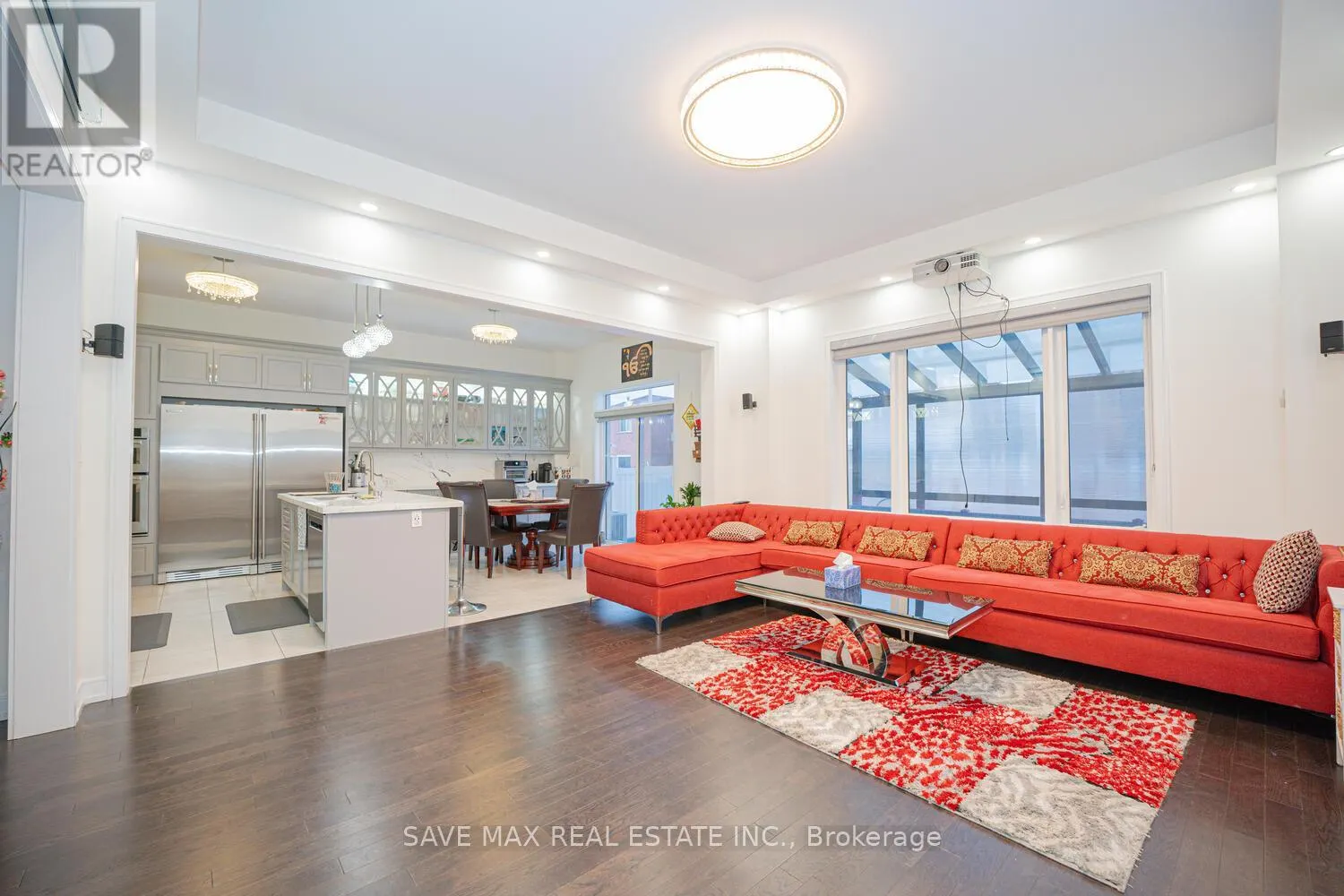 23 HENDRICKS CRESCENT