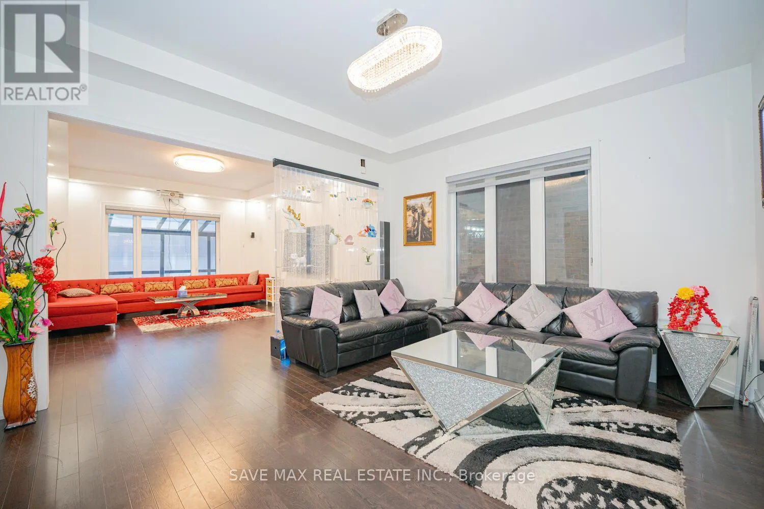 23 HENDRICKS CRESCENT