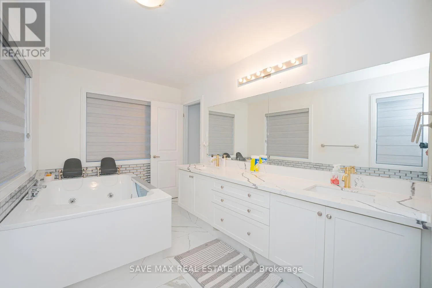 23 HENDRICKS CRESCENT