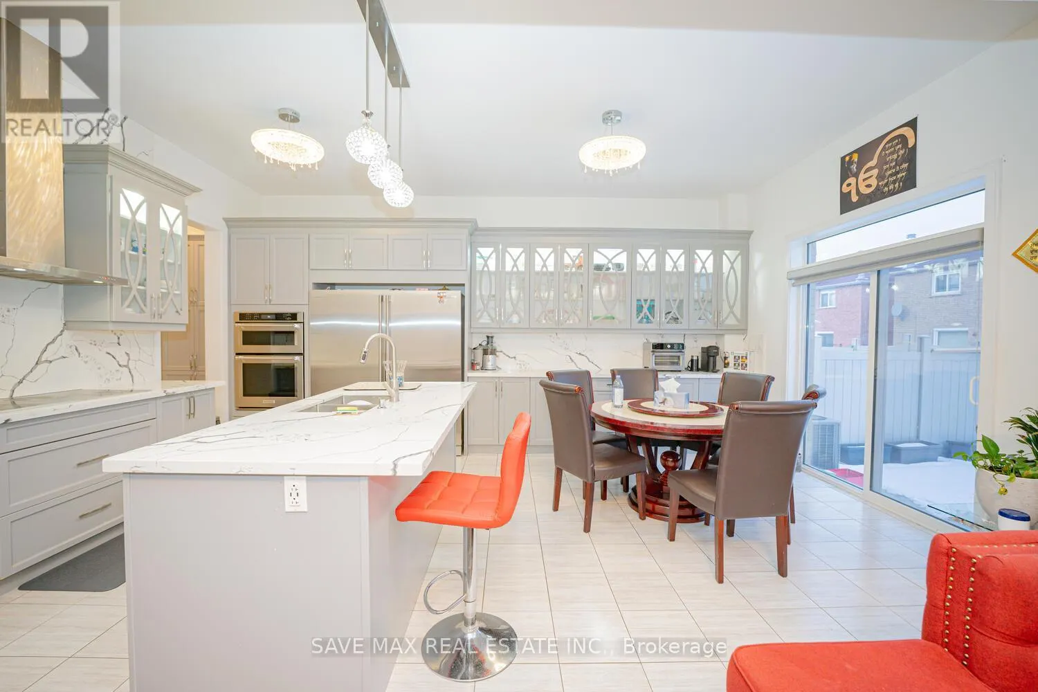 23 HENDRICKS CRESCENT