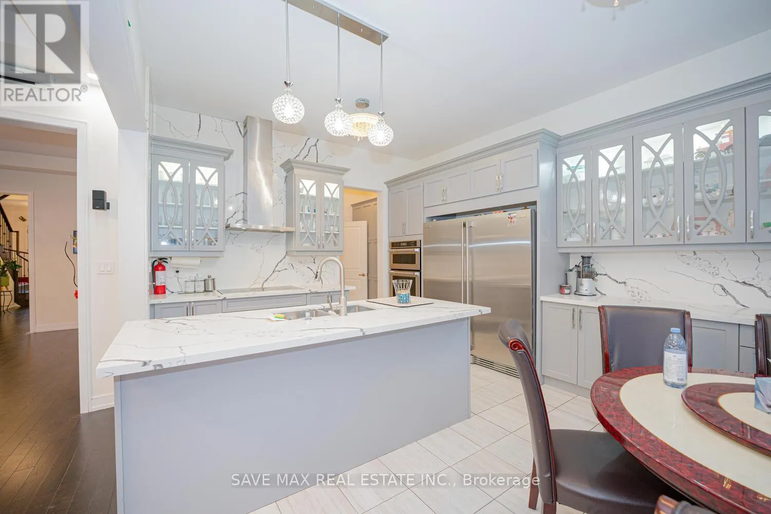 23 HENDRICKS CRESCENT