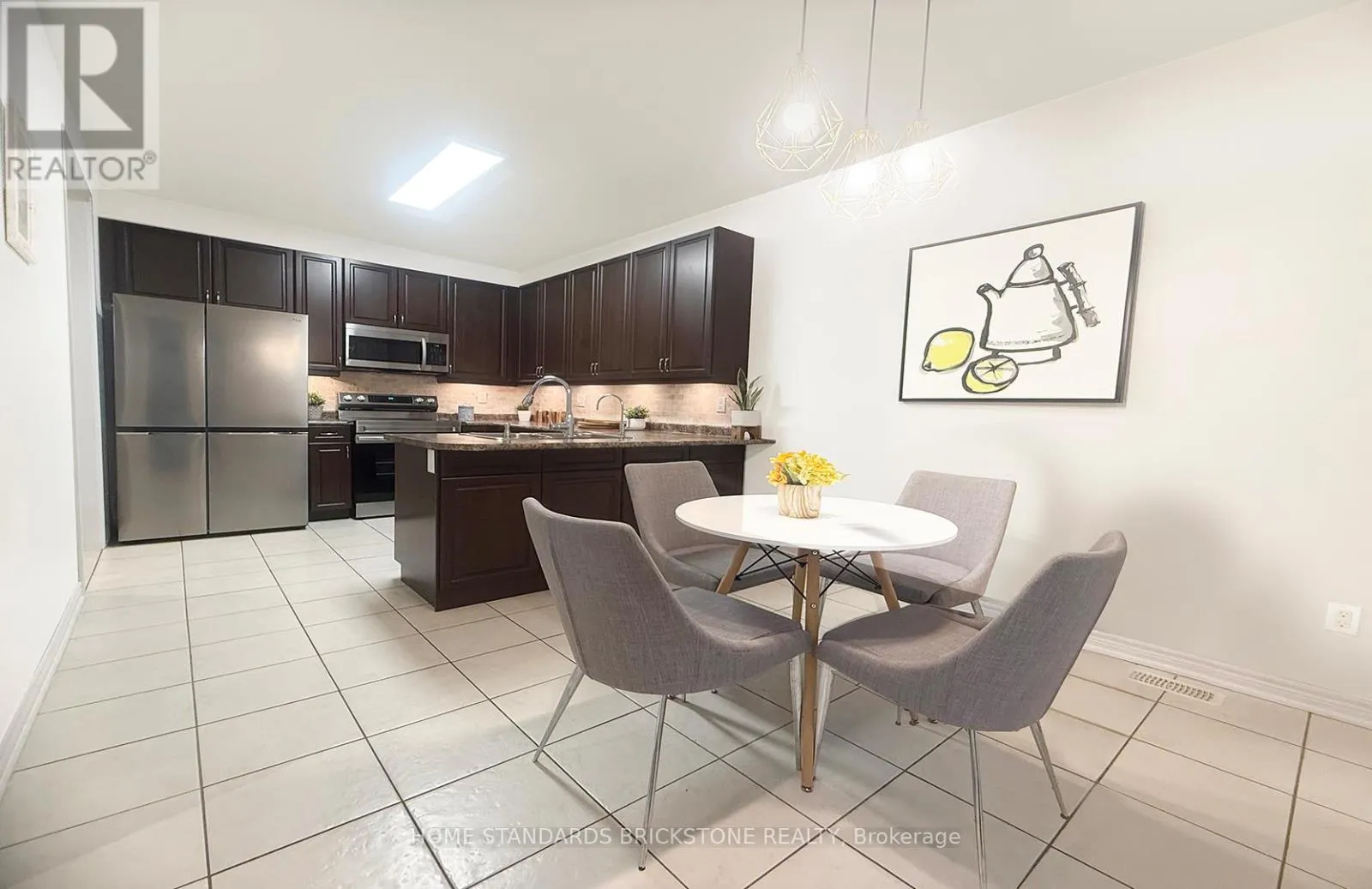 2465 QUETICO CRESCENT