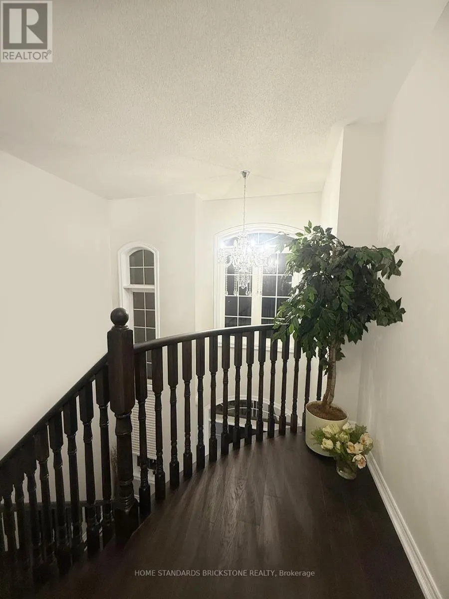 2465 QUETICO CRESCENT