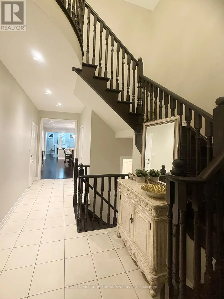 2465 QUETICO CRESCENT