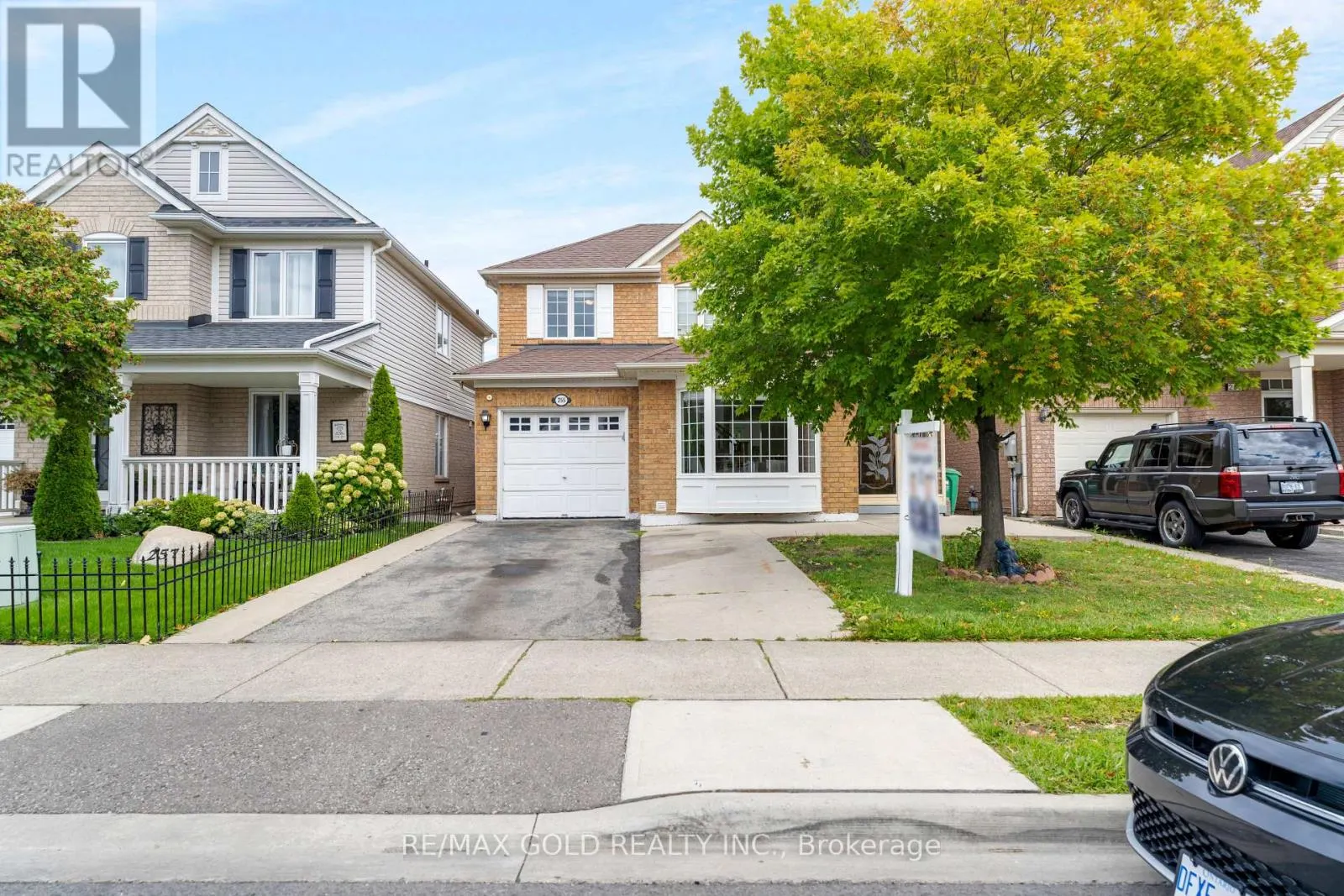 255 BRISDALE DRIVE