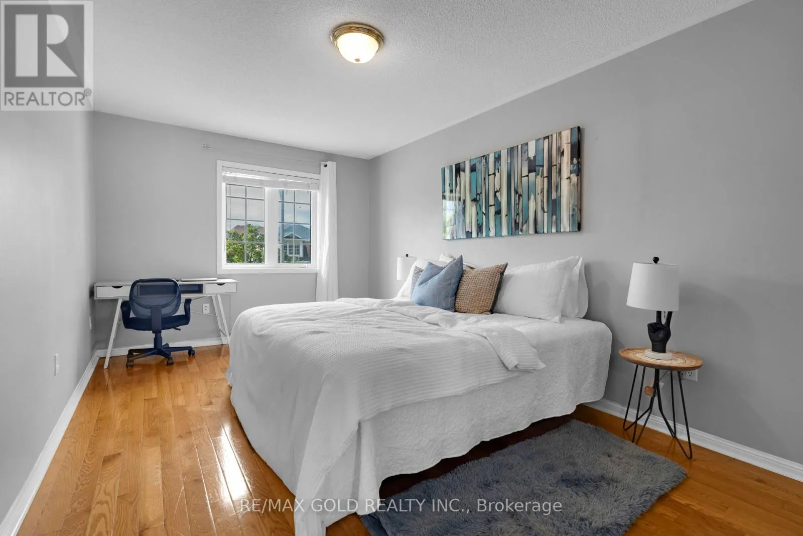 255 BRISDALE DRIVE