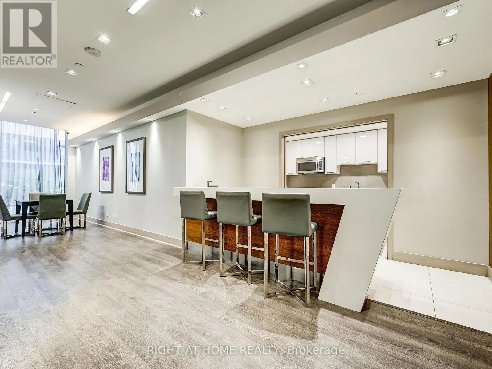 2001 - 55 EGLINTON AVENUE W
