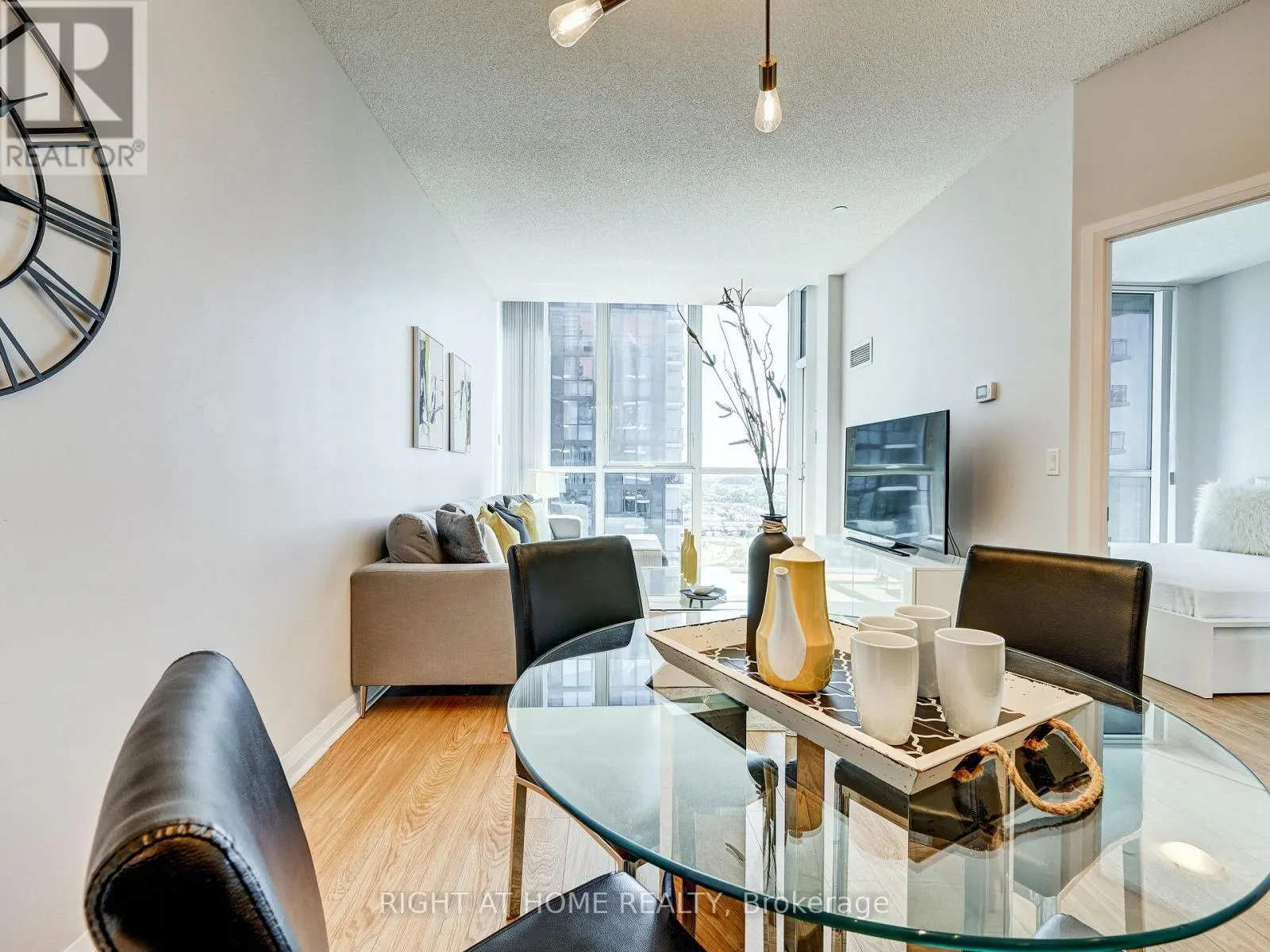 2001 - 55 EGLINTON AVENUE W