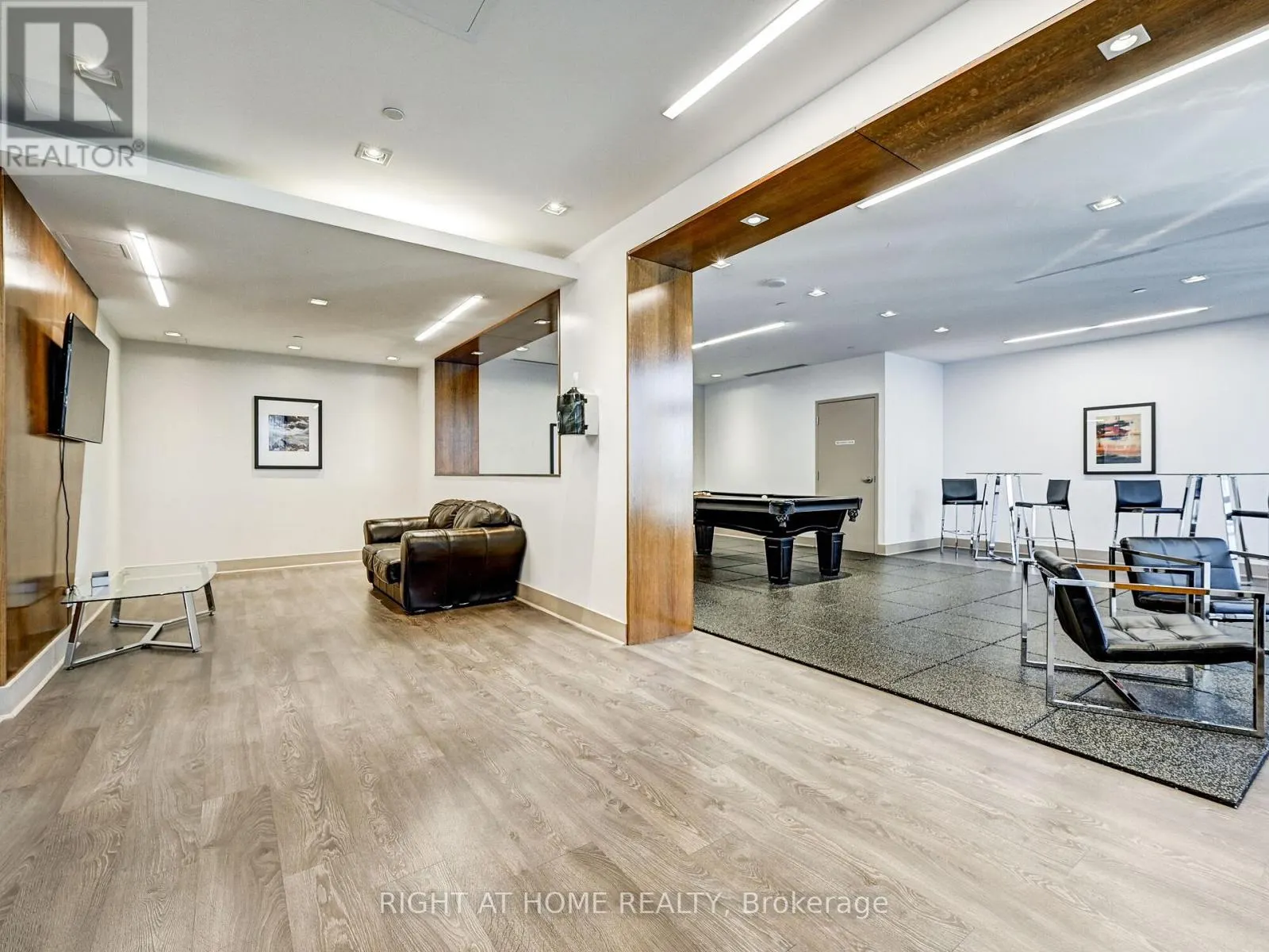 2001 - 55 EGLINTON AVENUE W