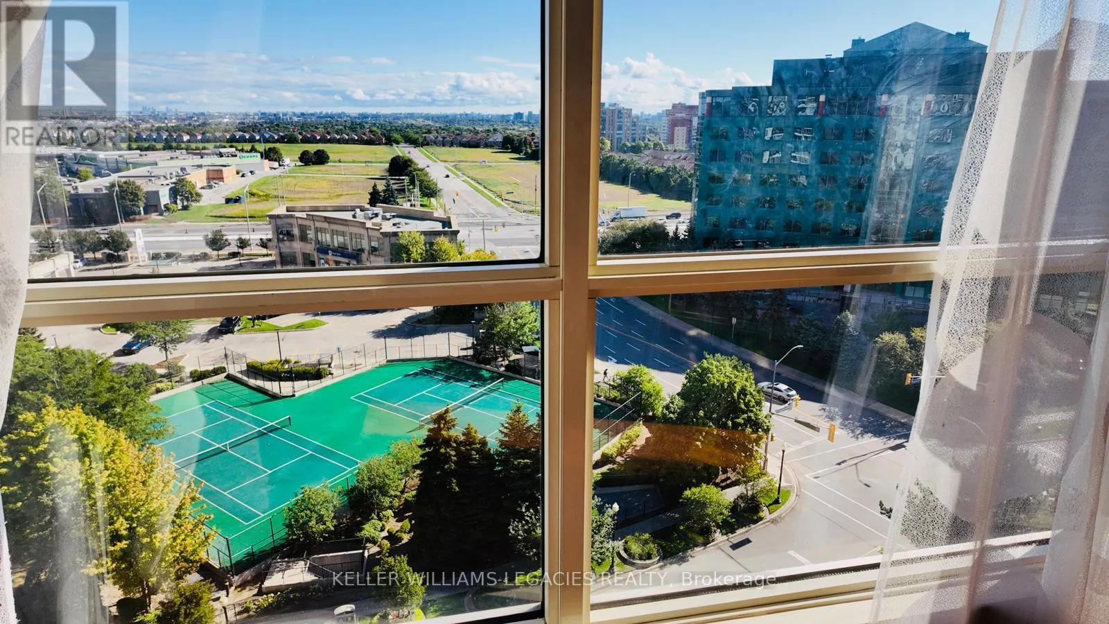 1111 - 55 KINGSBRIDGE GARDEN CIRCLE