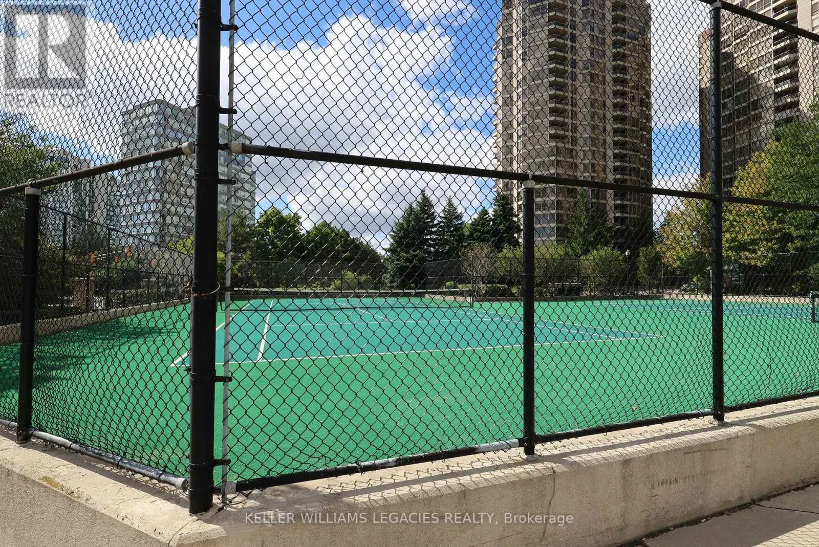1111 - 55 KINGSBRIDGE GARDEN CIRCLE