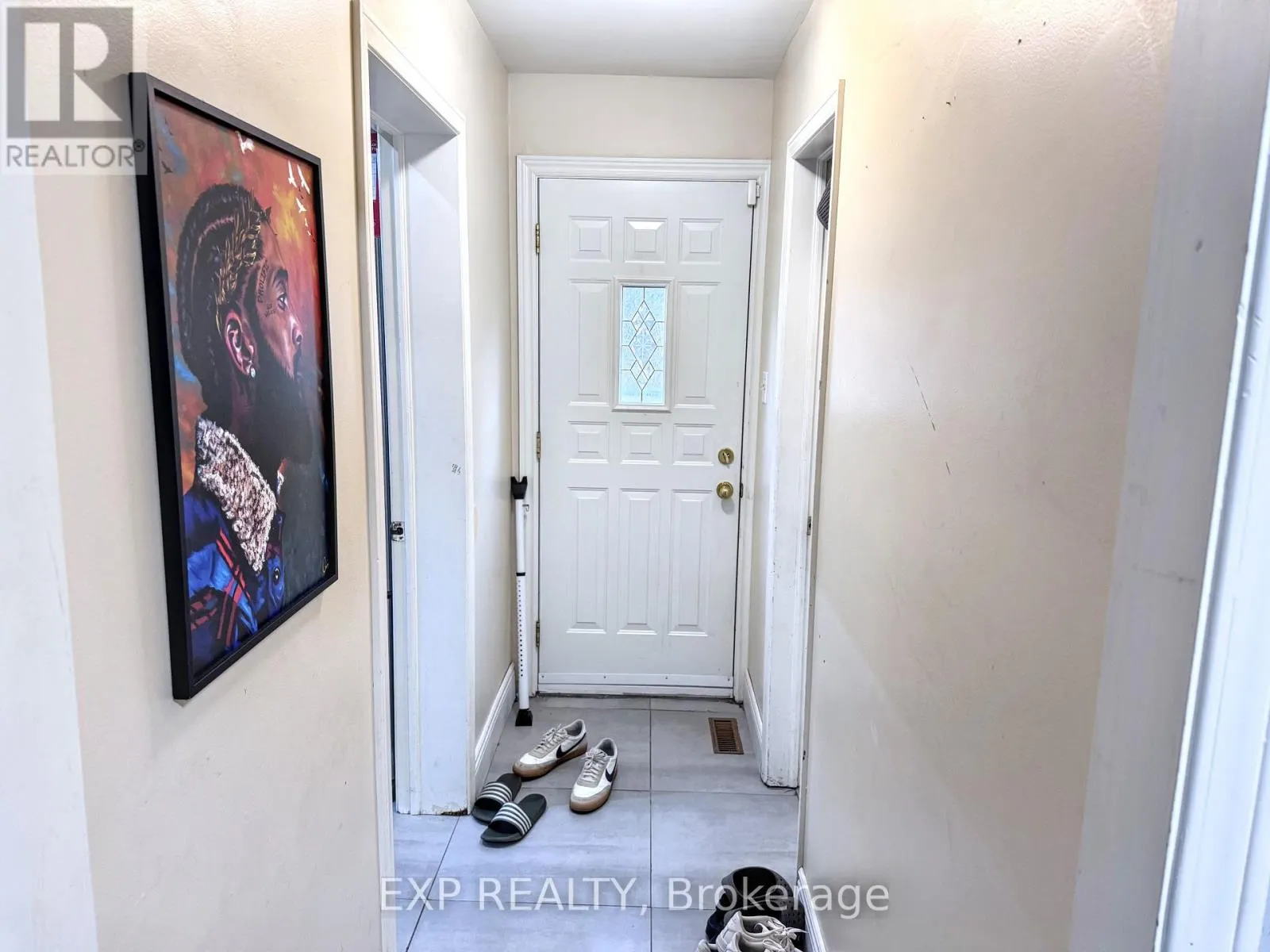 28 POINSETTIA PLACE