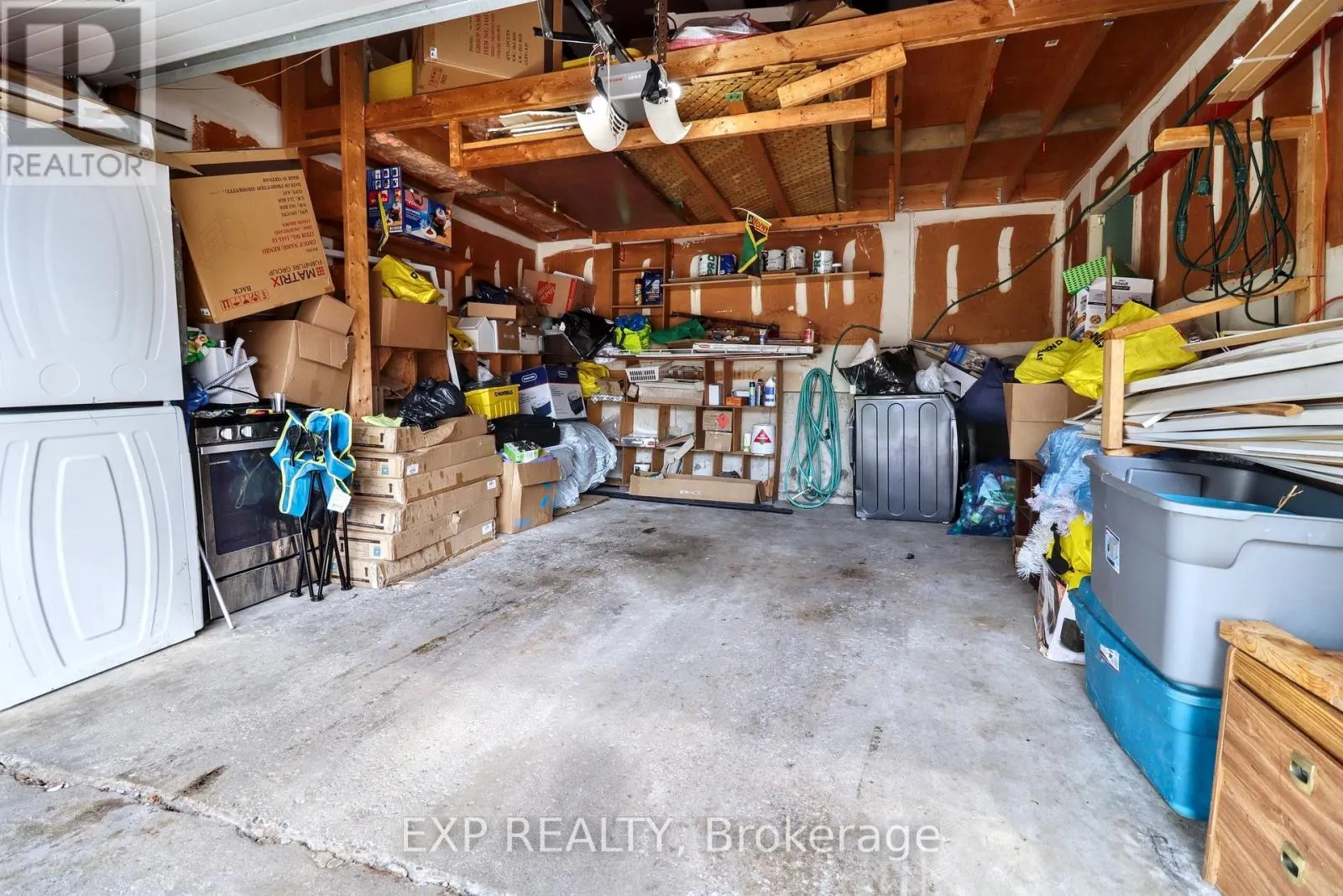 28 POINSETTIA PLACE