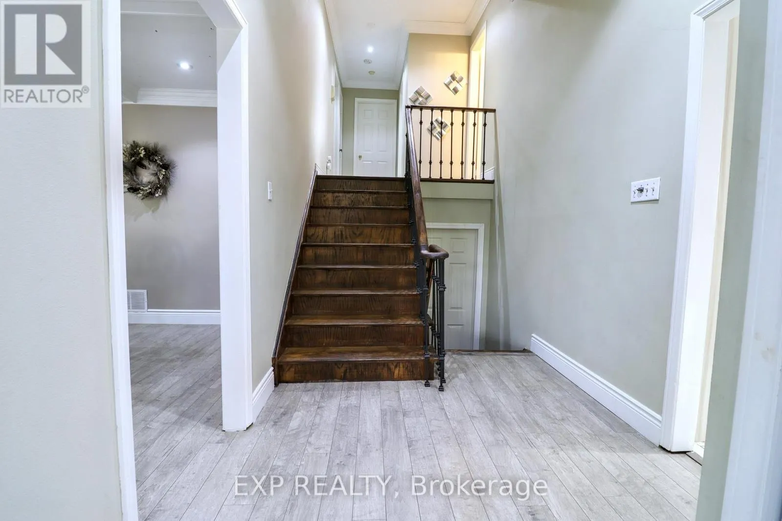 28 POINSETTIA PLACE