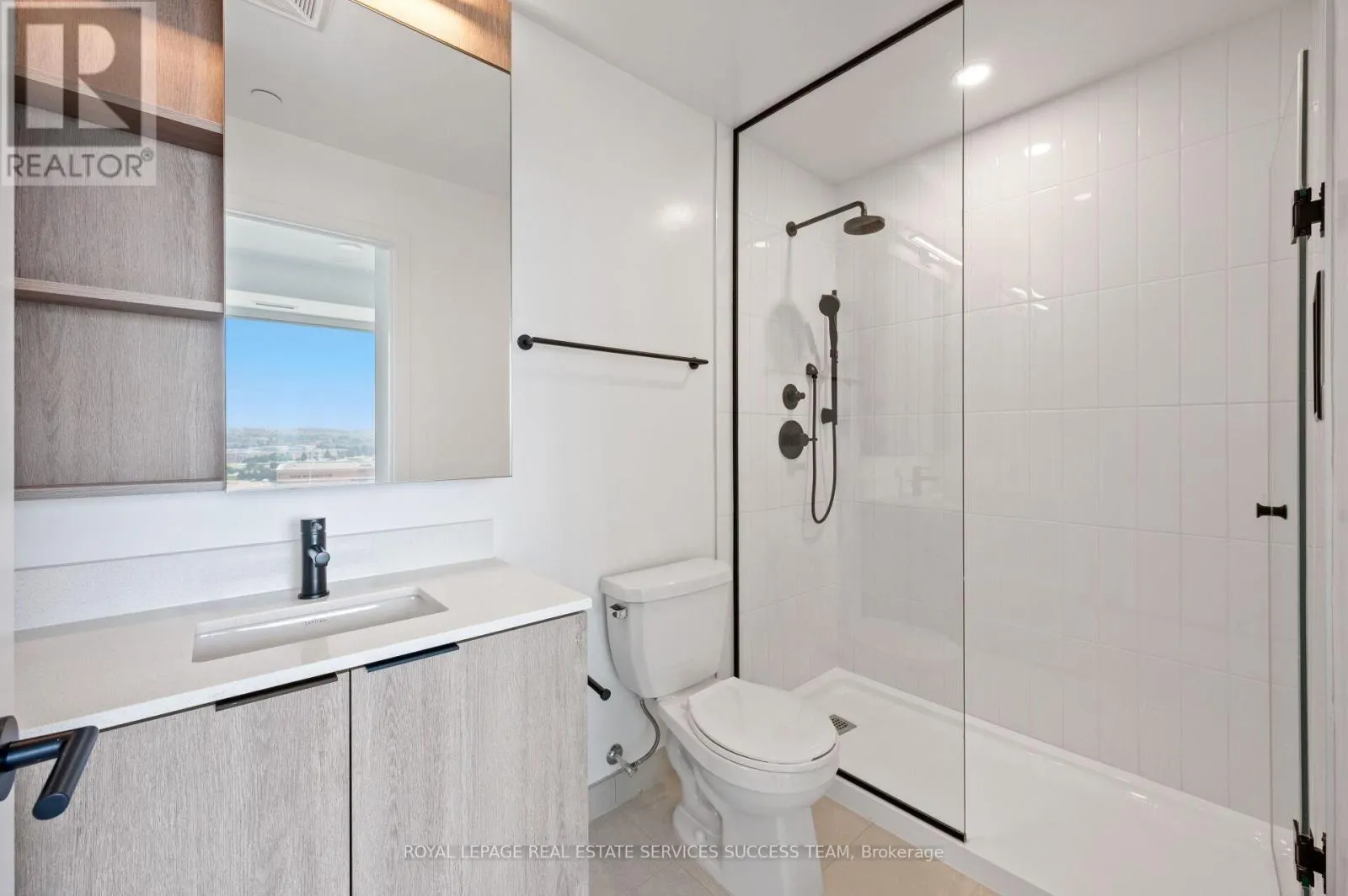 2495 EGLINTON AVENUE W