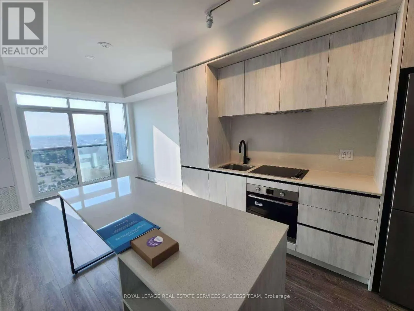 2495 EGLINTON AVENUE W