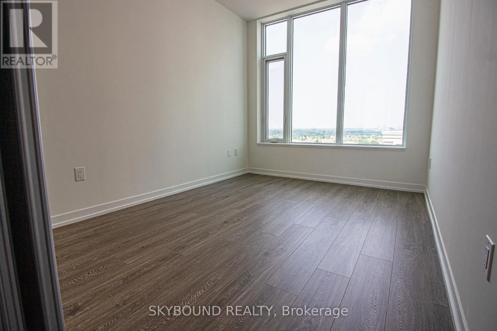 706 - 2485 EGLINTON AVE WEST AVENUE