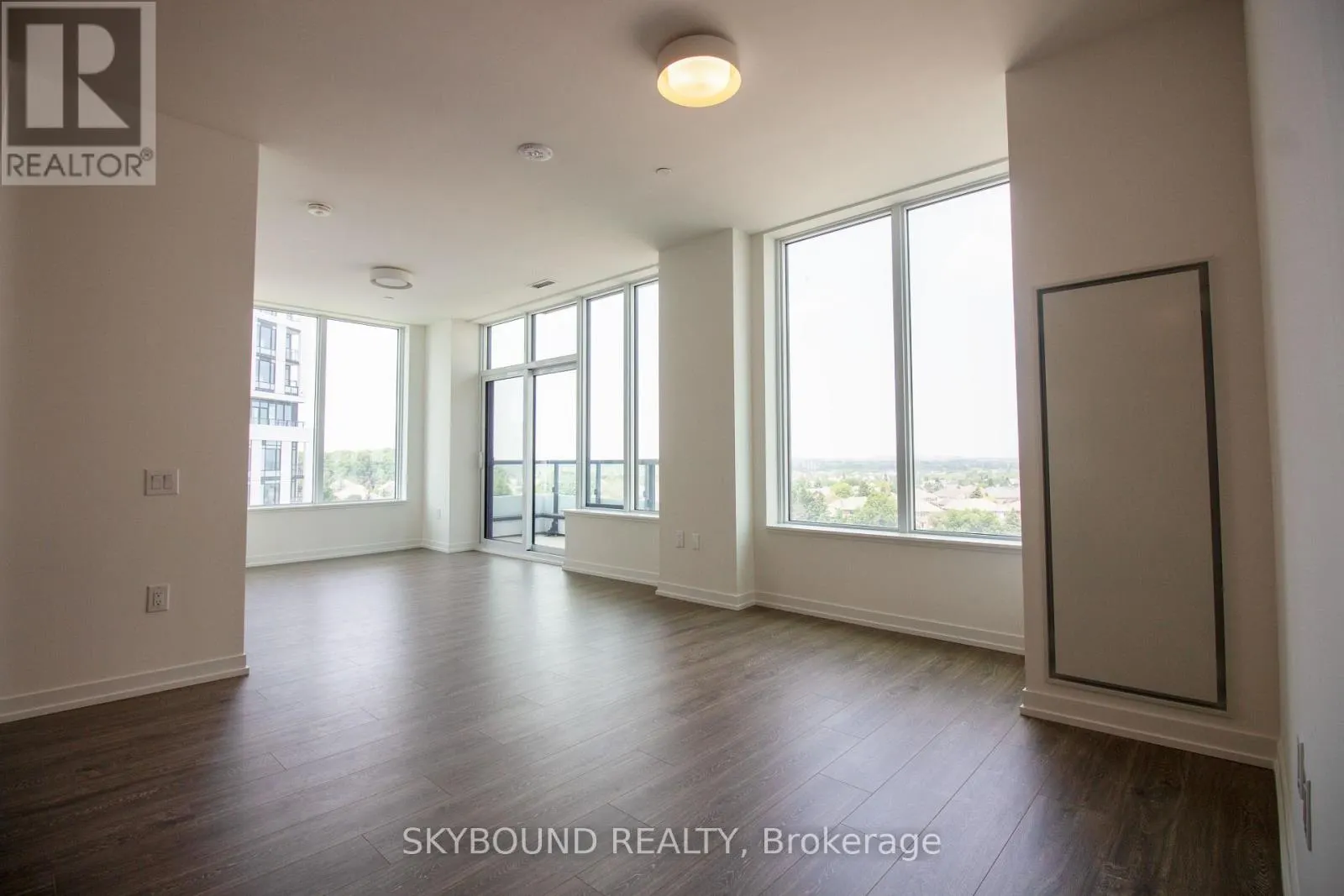 706 - 2485 EGLINTON AVE WEST AVENUE