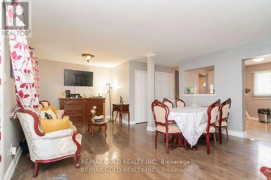 63 - 105 HANSEN ROAD N
