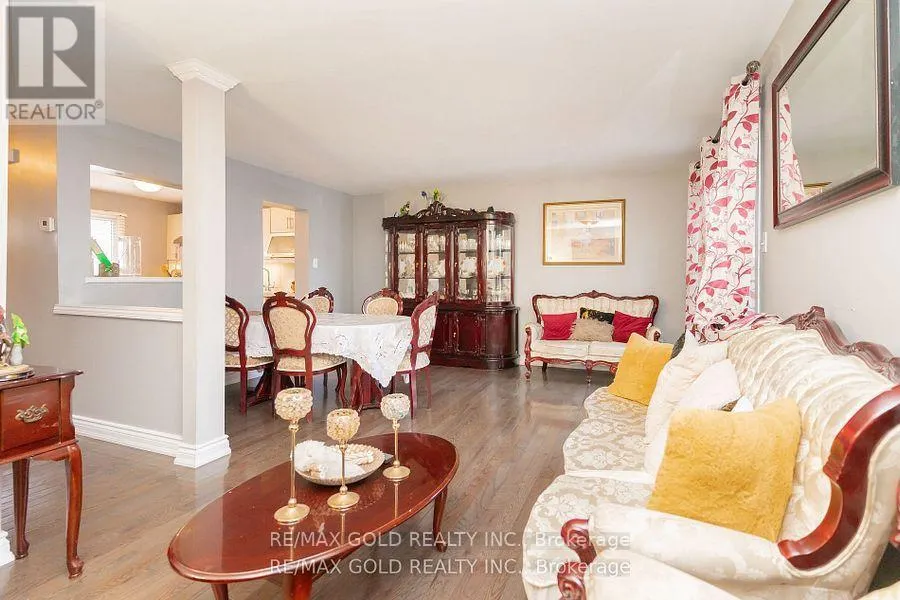 63 - 105 HANSEN ROAD N