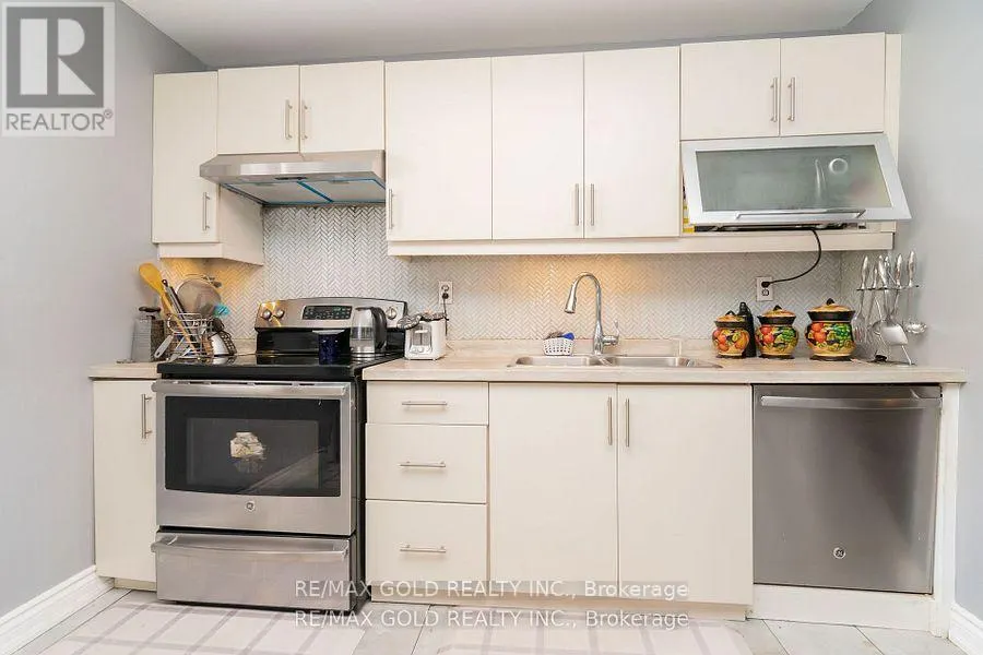63 - 105 HANSEN ROAD N